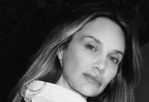 Model Photo