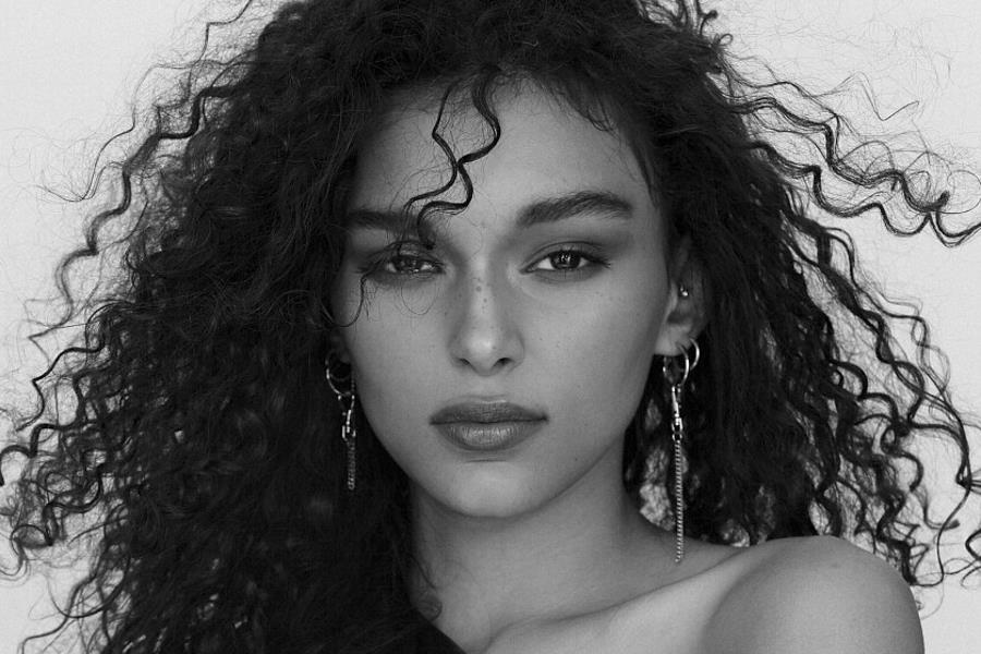 Model Photo