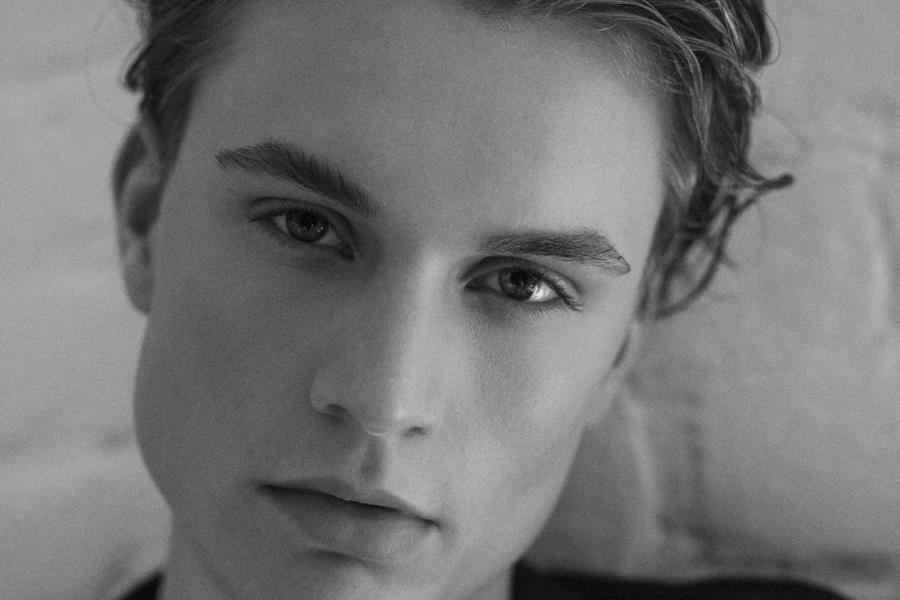 Model Photo