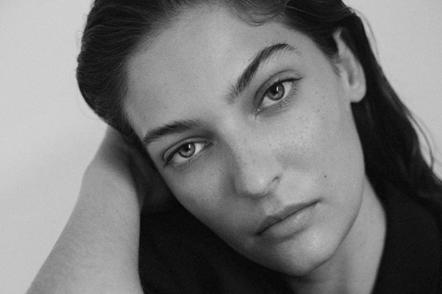 Model Photo