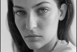 Model Photo