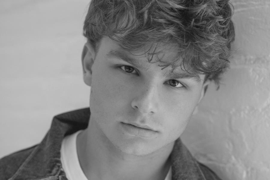 Model Photo